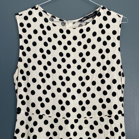 Polka dot midi dress with red belt - Picture 3 of 12